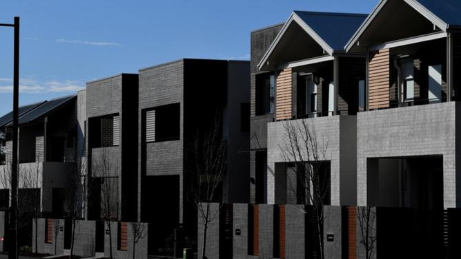 The number of people waiting for social housing in NSW has fallen 7.5 per cent in five months. (Joel Carrett/AAP PHOTOS)