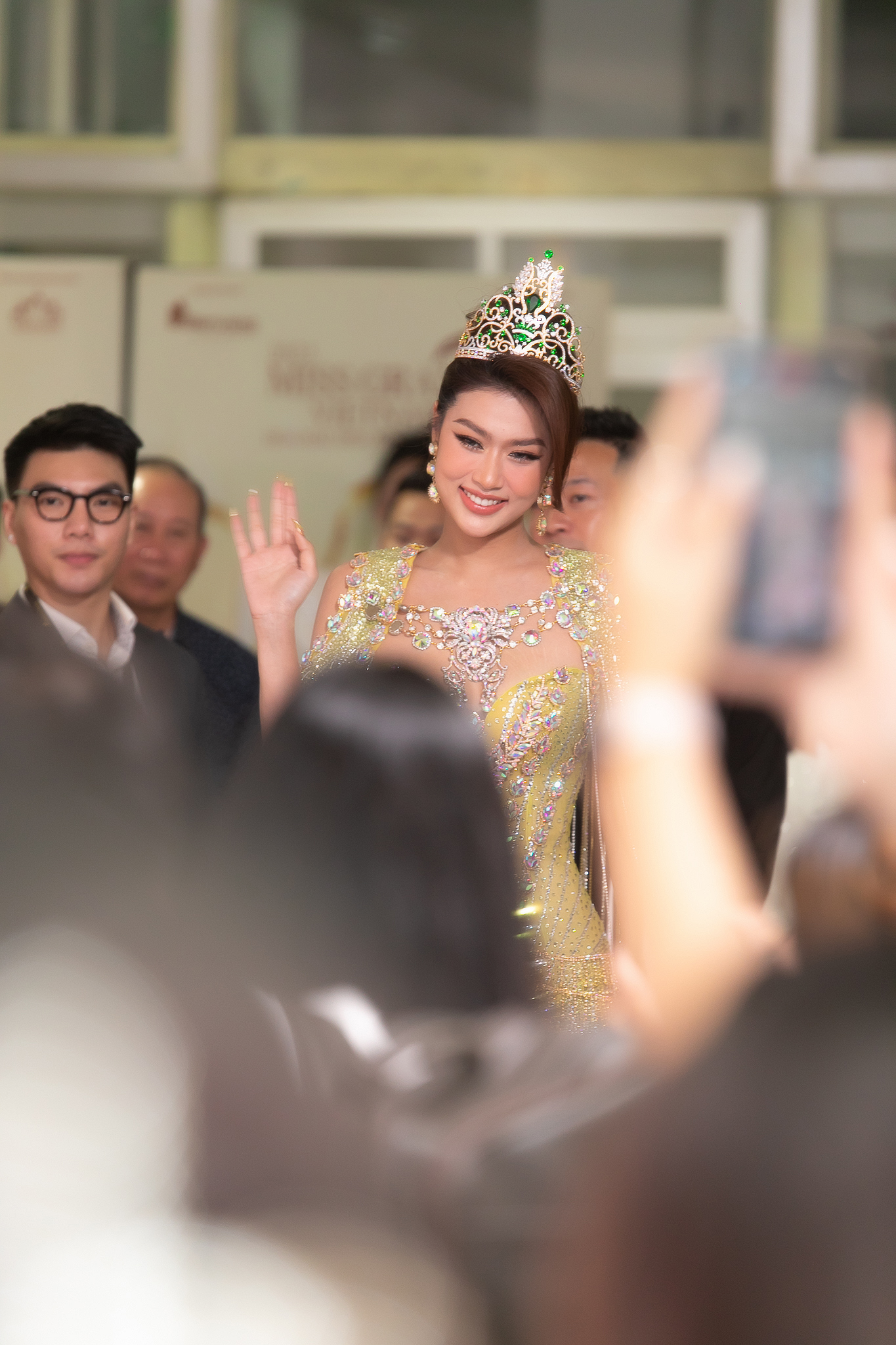 Dàn mỹ nhân khủng đổ bộ Chung khảo Miss Grand Vietnam 2023: Thiên Ân quyền lực, Phương Nhi hoá nữ thần - Ảnh 3.