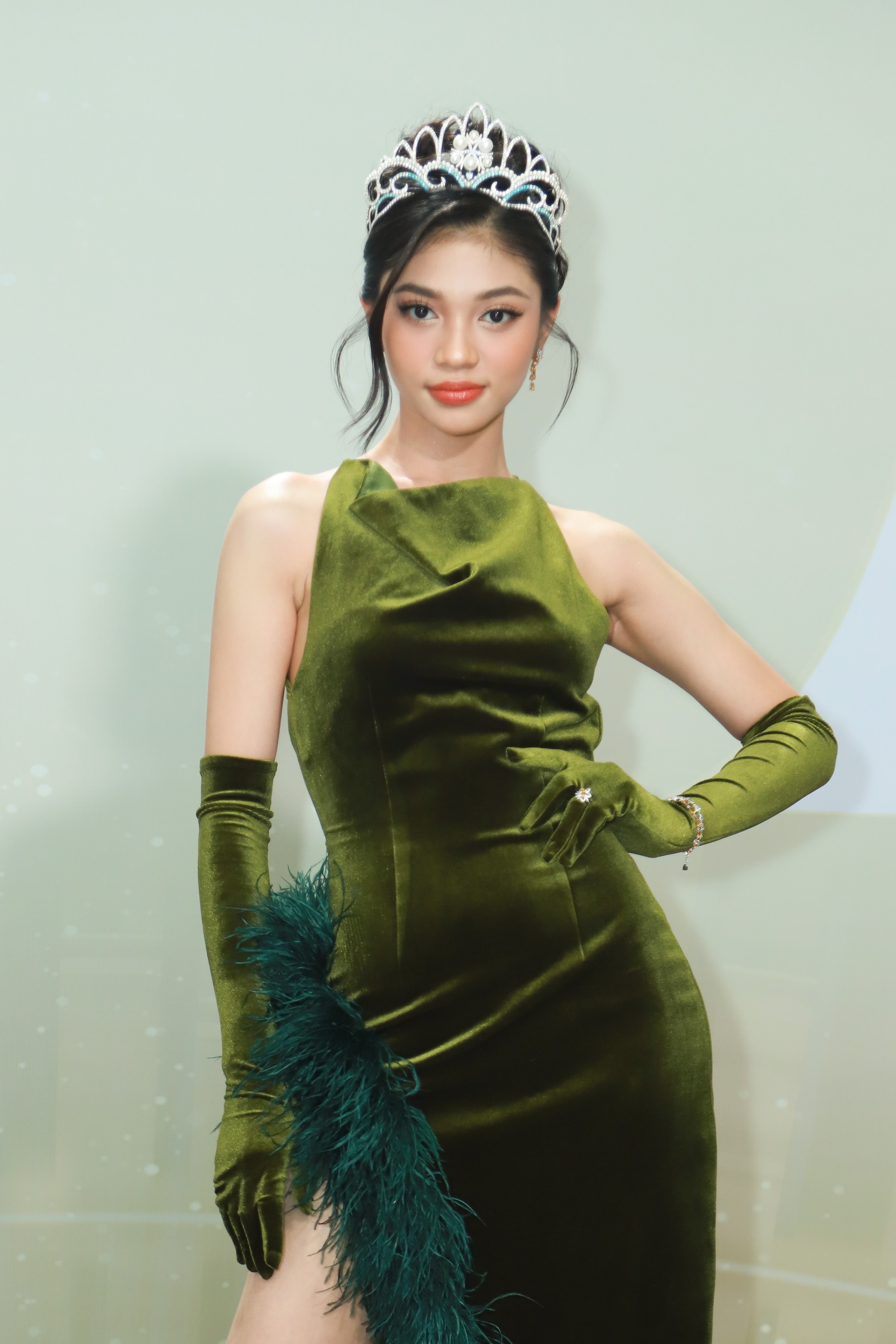 Dàn mỹ nhân khủng đổ bộ Chung khảo Miss Grand Vietnam 2023: Thiên Ân quyền lực, Phương Nhi hoá nữ thần - Ảnh 14.