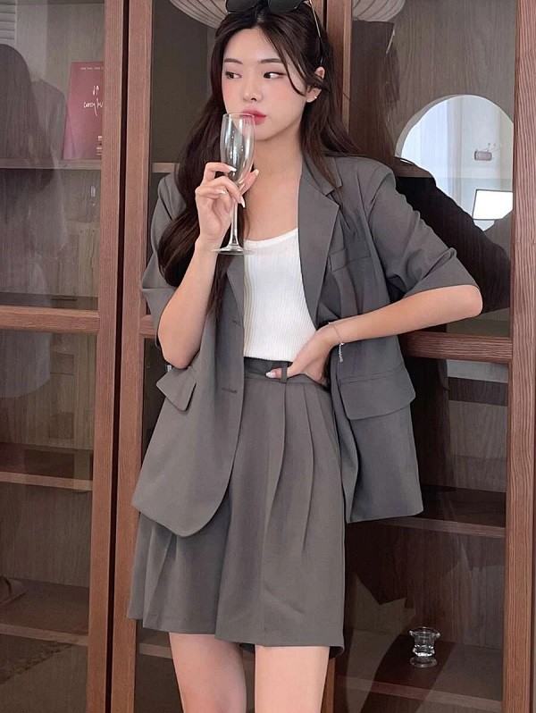 1001 cách phối đồ với áo blazer cộc tay, chị em nào cũng nên biết để có style sang xịn ngày thu - 7