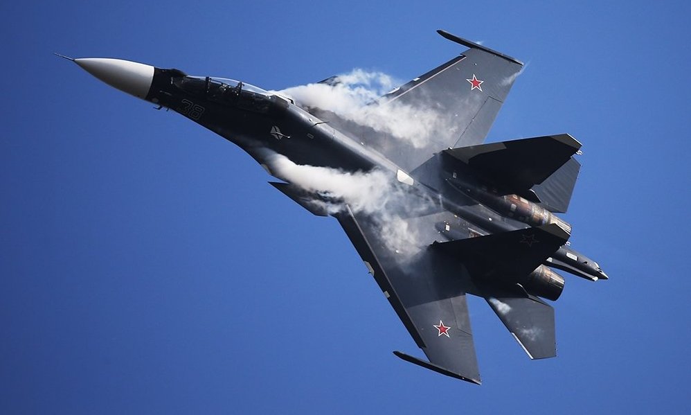 Tiêm kích Su-30SM của không quân hải quân Nga bay biểu diễn hồi năm 2022. Ảnh: RIA Novosti