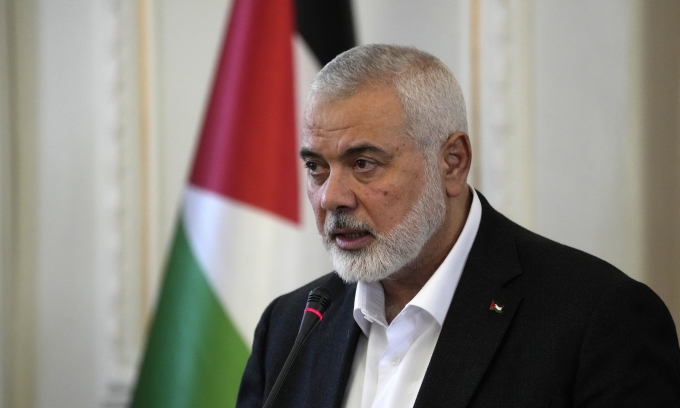Cố thủ lĩnh Hamas Ismail Haniyeh tại Tehran, Iran, ngày 26/3. Ảnh: AP