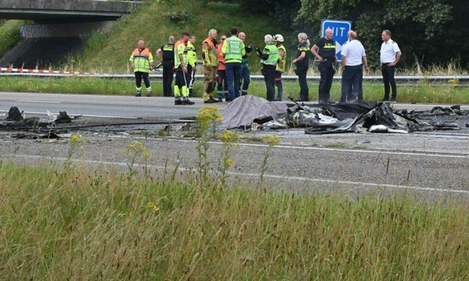 Hiện trường vụ tai nạn máy bay gần thành phố Breda, miền nam Hà Lan ngày 31/7. Ảnh: Khaleej Times
