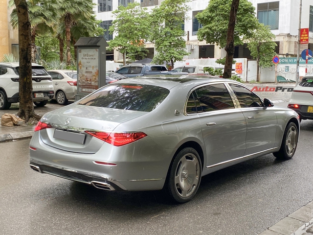 Mercedes-Maybach S 580 hàng hiếm lăn bánh trên phố Hà Nội: Giá khoảng 17 tỷ, màu độc, không bán chính hãng- Ảnh 3.