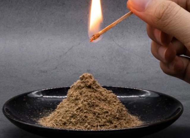 Tháng 6 nhuận nên thanh tẩy khí xấu bằng cách đốt xông trầm, bồ kết, ngải cứu... Ảnh internet