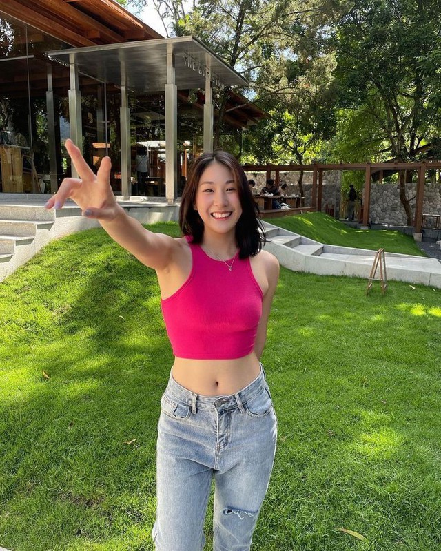 Thời tiết nóng bức cũng đừng mặc đồ như nội y ra phố, diện ngay 4 công thức vừa mát vừa sang cho mùa nóng - 4