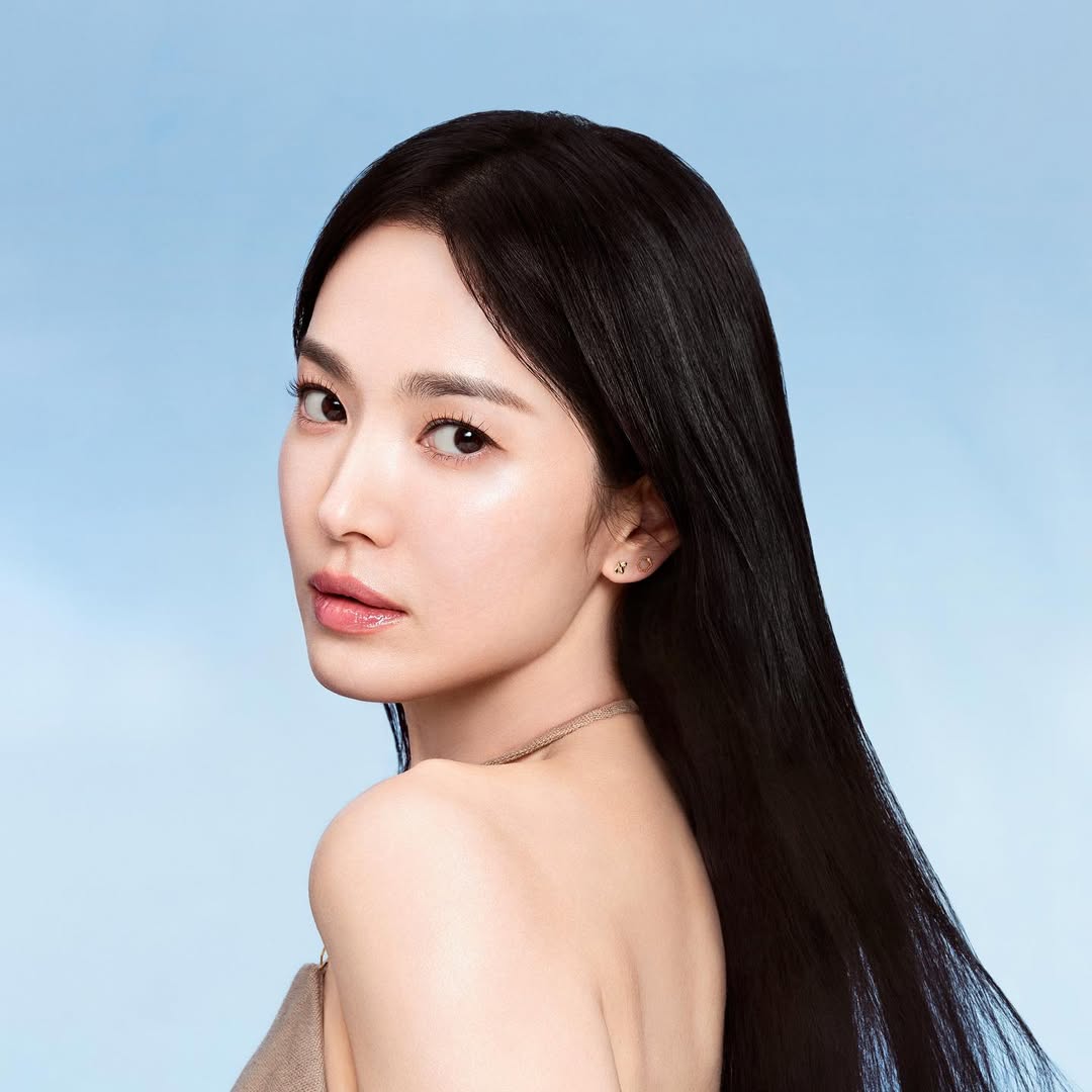 Mỹ nhân này là ai mà giống Song Hye Kyo đến vậy?- Ảnh 13.
