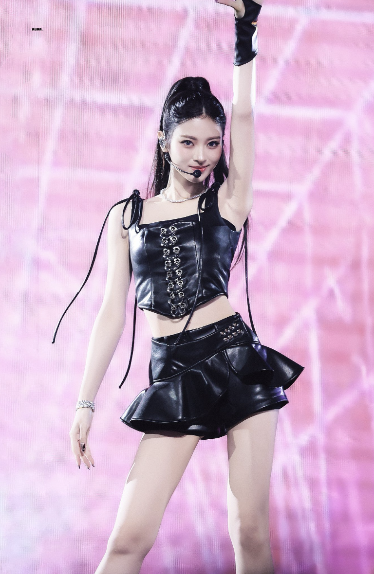 Mỹ nhân này là ai mà giống Song Hye Kyo đến vậy?- Ảnh 23.