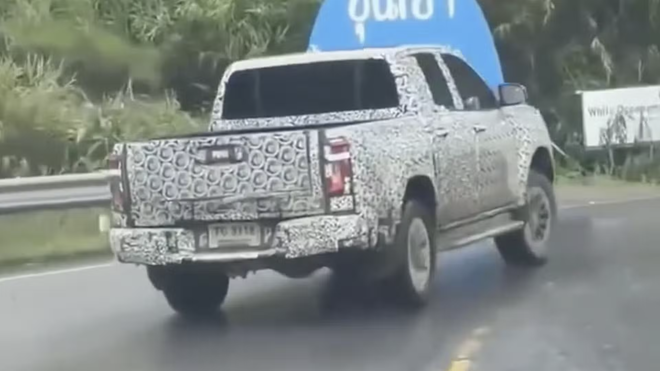 Toyota Hilux 2026 lộ thêm thông tin: Nội thất 'lột xác', màn hình lớn, có tính năng học từ Ranger- Ảnh 6. Toyota Hilux 2026 lộ thêm thông tin: Nội thất 'lột xác', màn hình lớn, có tính năng học từ Ranger- Ảnh 6.