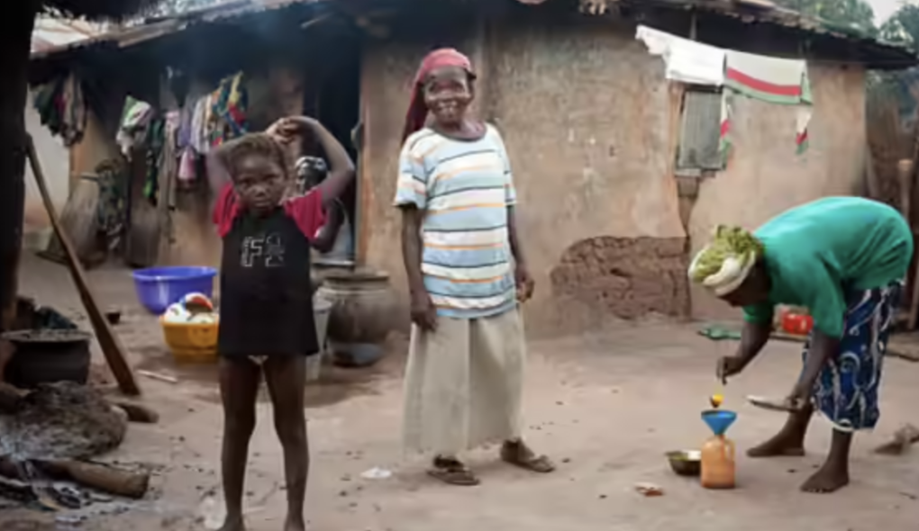 Người dân ở làng Ubang, Nigeria. Ảnh: Times of India