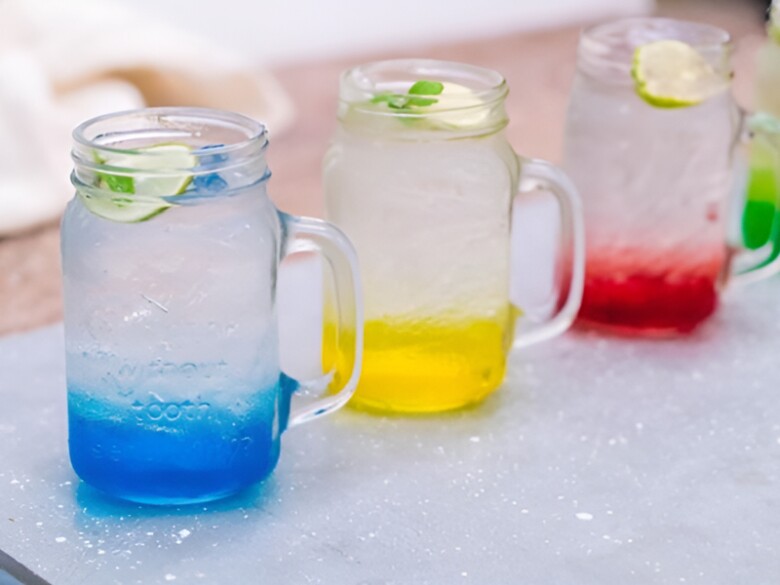 Soda và nước ngọt có ga đều không thân thiện với ruột. (Ảnh minh hoạ).