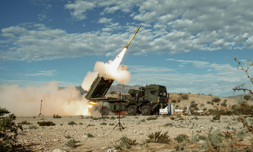 Pháo phản lực GMARS lần đầu khai hỏa đạn thật trong ảnh đăng ngày 4/8. Ảnh: Lockheed Martin