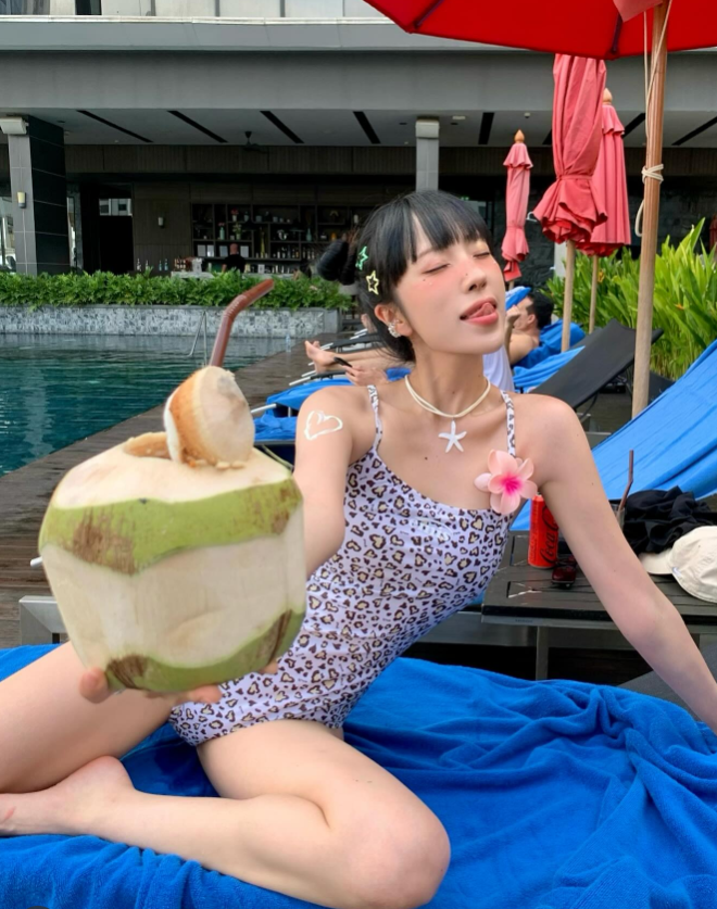 Mặc đồ bơi thế nào để che khuyết điểm mà vẫn nổi bật? 7 gợi ý outfit giúp bạn amp;#34;hack dángamp;#34; cực đỉnh mùa hè này - 7