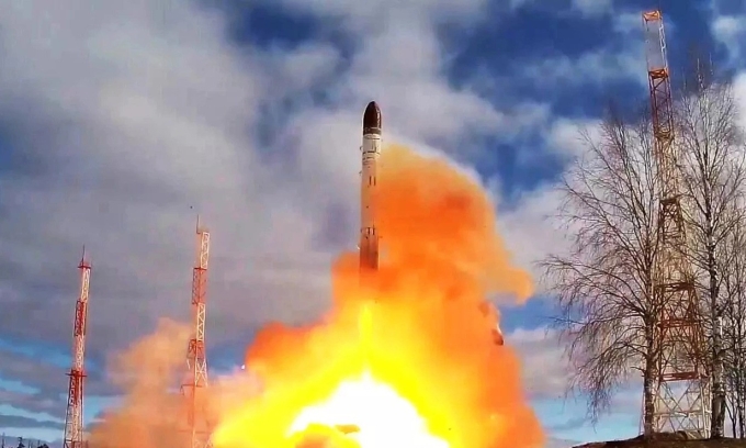 Vụ phóng tên lửa đạn đạo xuyên lục địa Sarmat năm 2022. Ảnh:  BQP Nga