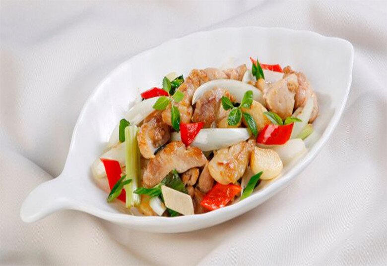 Hành tây chế biến món ăn cũng có nhiều lợi ích cho sức khỏe. Ảnh minh họa.