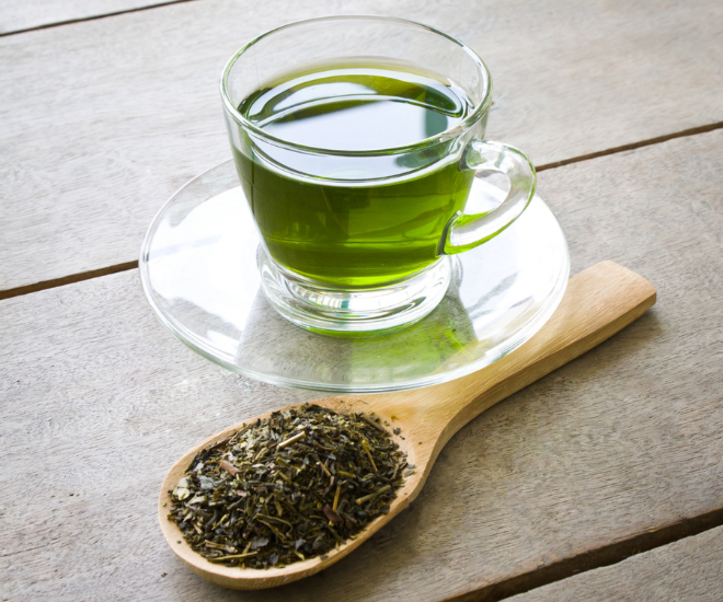 Với nữ giới, trà xanh còn có tác dụng cải thiện độ nhạy cảm của vùng kín, trong khi với nam giới, nó hỗ trợ cương dương tốt hơn. (Ảnh minh hoạ).