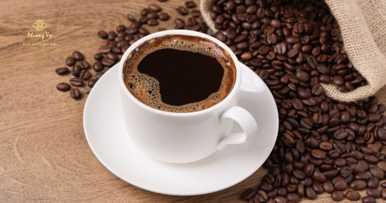 Nam giới uống 1-2 ly cà phê mỗi ngày có nguy cơ rối loạn cương dương thấp hơn so với người không uống. (Ảnh minh hoạ).