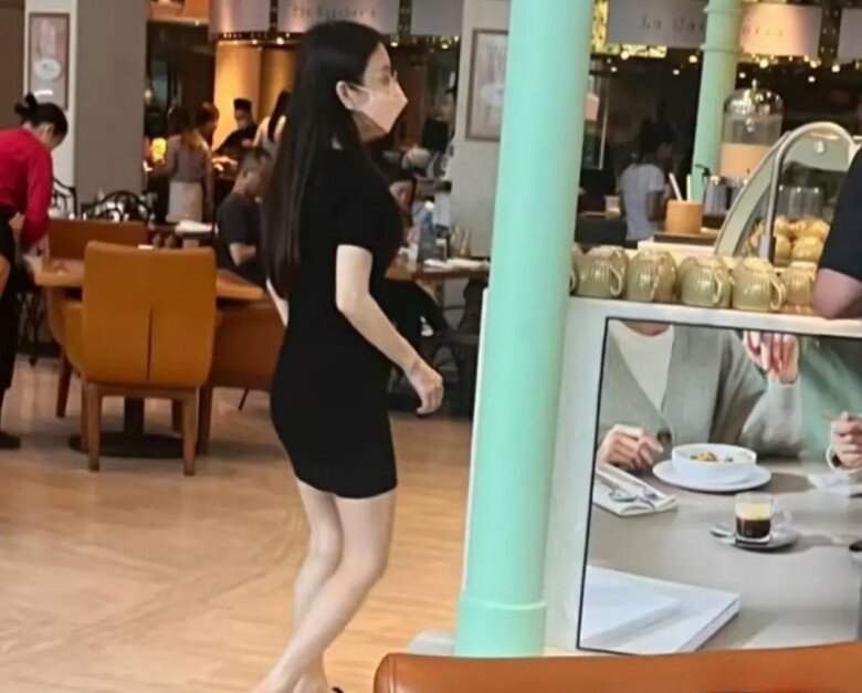 Vợ tỷ phú đình đám bị bắt gặp đang bưng thức ăn khi mang bầu 7 tháng, nhan sắc qua cam thường khiến dân tình ngỡ ngàng - 2