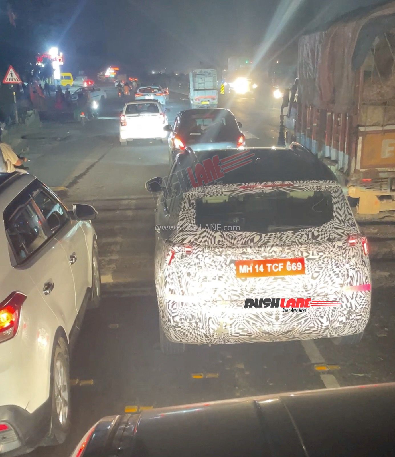 Bắt gặp Skoda Kushaq bản nâng cấp khi chạy thử: Có thể trang bị ADAS mà người Việt mong chờ, thêm cửa sổ trời toàn cảnh- Ảnh 2.