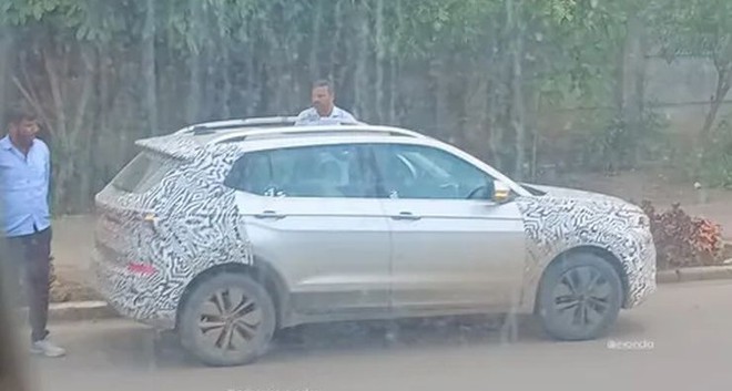 Bắt gặp Skoda Kushaq bản nâng cấp khi chạy thử: Có thể trang bị ADAS mà người Việt mong chờ, thêm cửa sổ trời toàn cảnh- Ảnh 3.