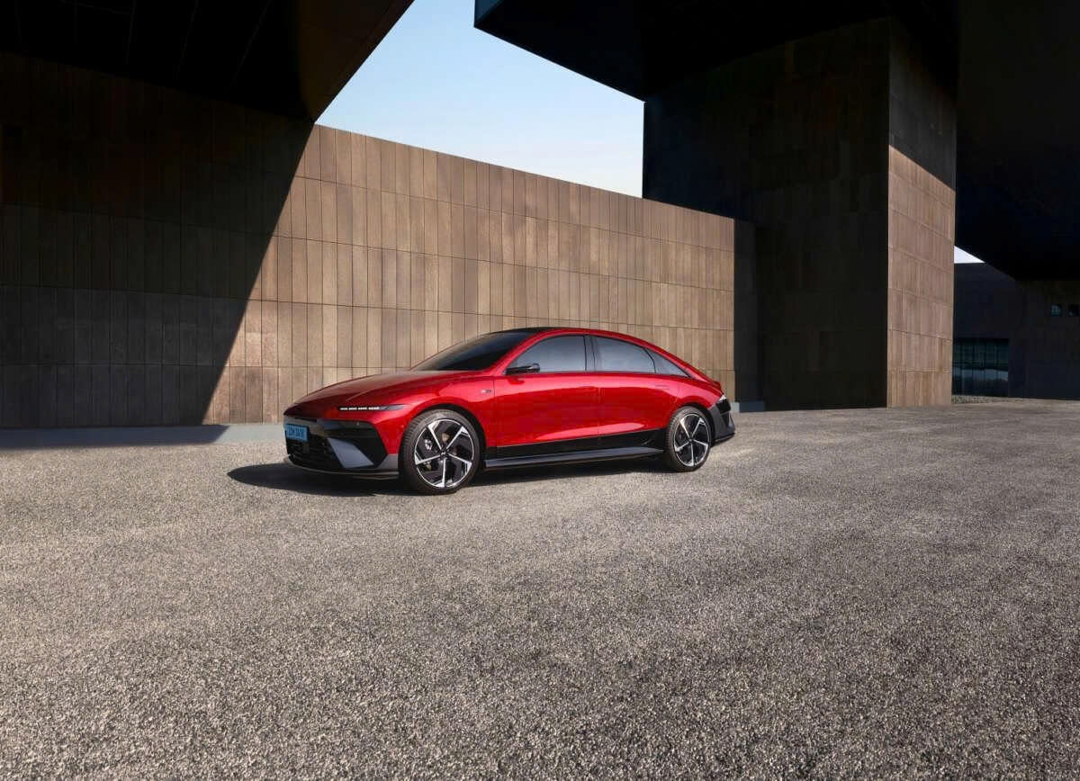 Hyundai Ioniq 6 ra mắt bản nâng cấp tại Hàn Quốc với trang bị pin lớn hơn- Ảnh 2.