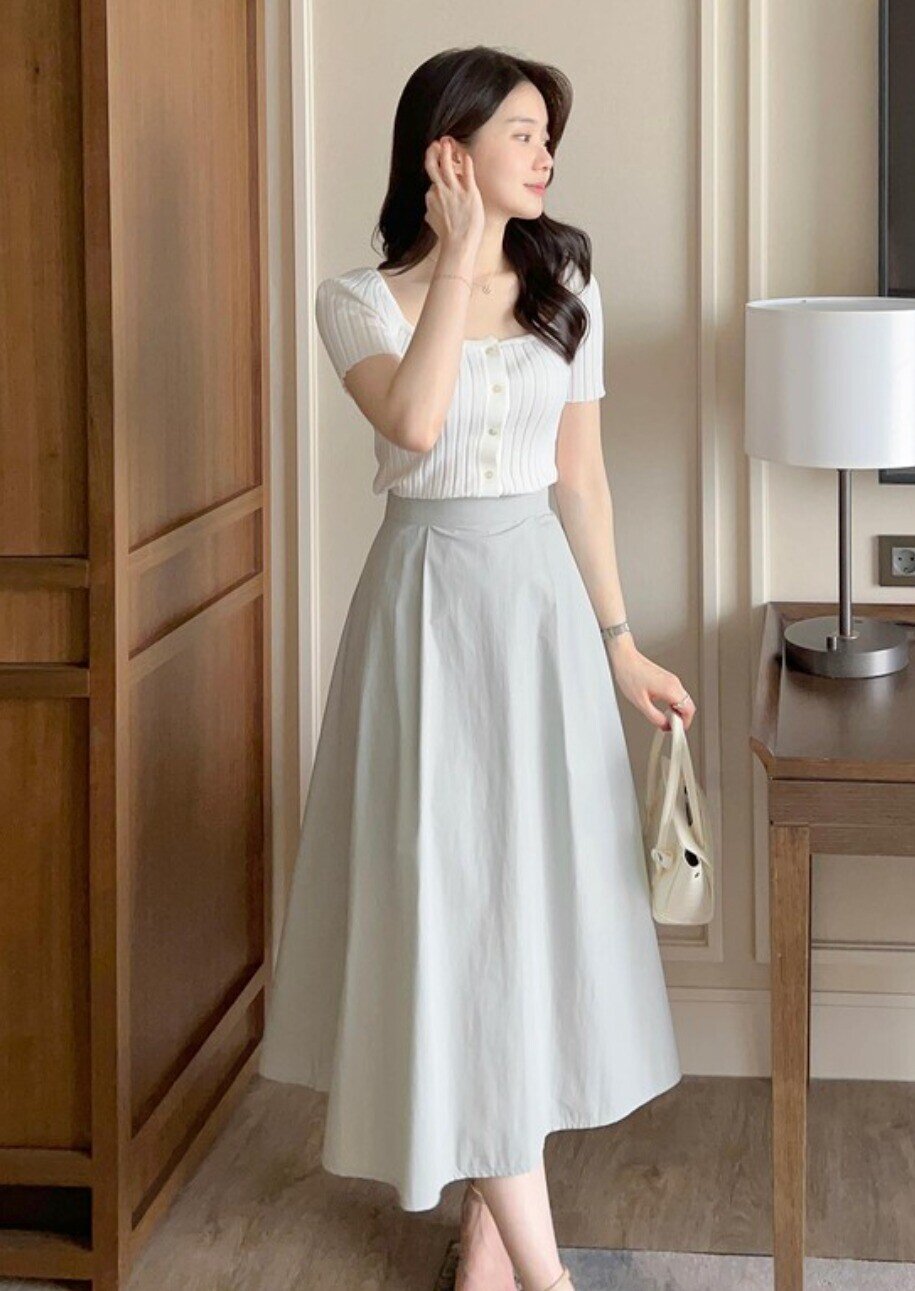 Phụ nữ 40+ không cần cầu kỳ, cứ có 5 món này trong tủ quần áo là trẻ thêm 10 tuổi, sang không cần cố - 6