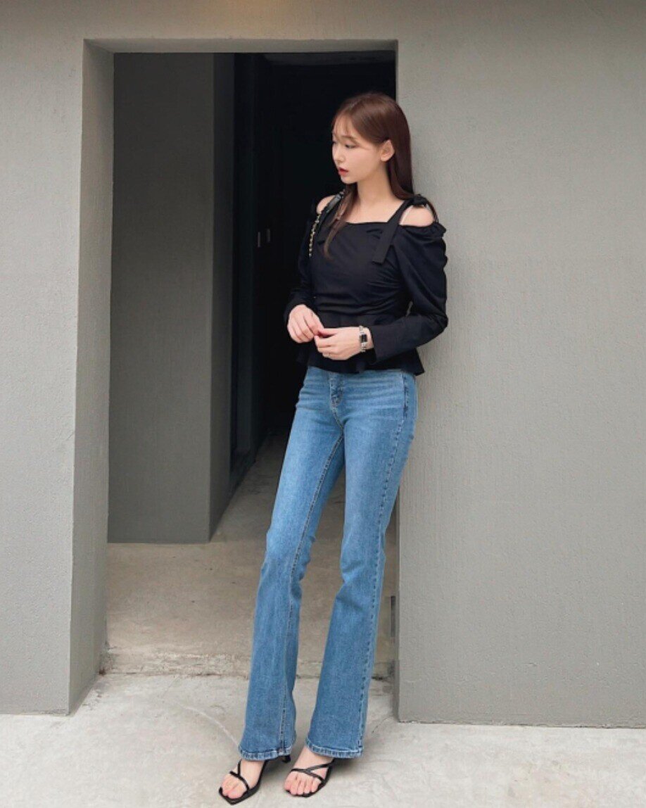 Phụ nữ 40+ không cần cầu kỳ, cứ có 5 món này trong tủ quần áo là trẻ thêm 10 tuổi, sang không cần cố - 9