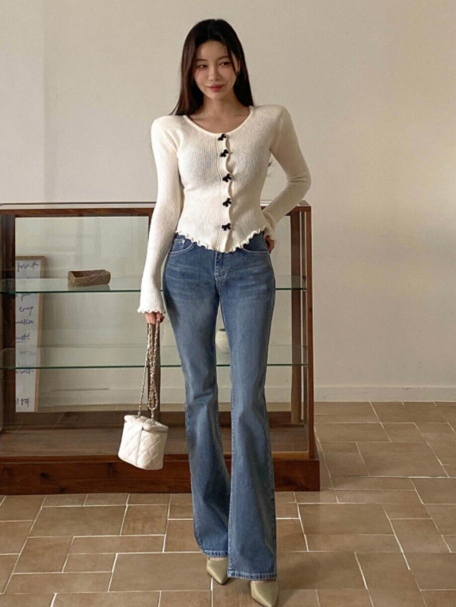 Phụ nữ 40+ không cần cầu kỳ, cứ có 5 món này trong tủ quần áo là trẻ thêm 10 tuổi, sang không cần cố - 10