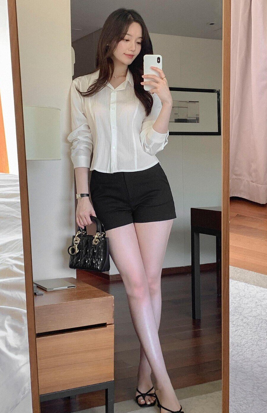 Bí kíp amp;#34;hồi sinhamp;#34; 5 món quần áo cũ, diện lên sang như hàng hiệu: Vừa tiết kiệm vừa amp;#34;chanh sảamp;#34; hết nấc - 3