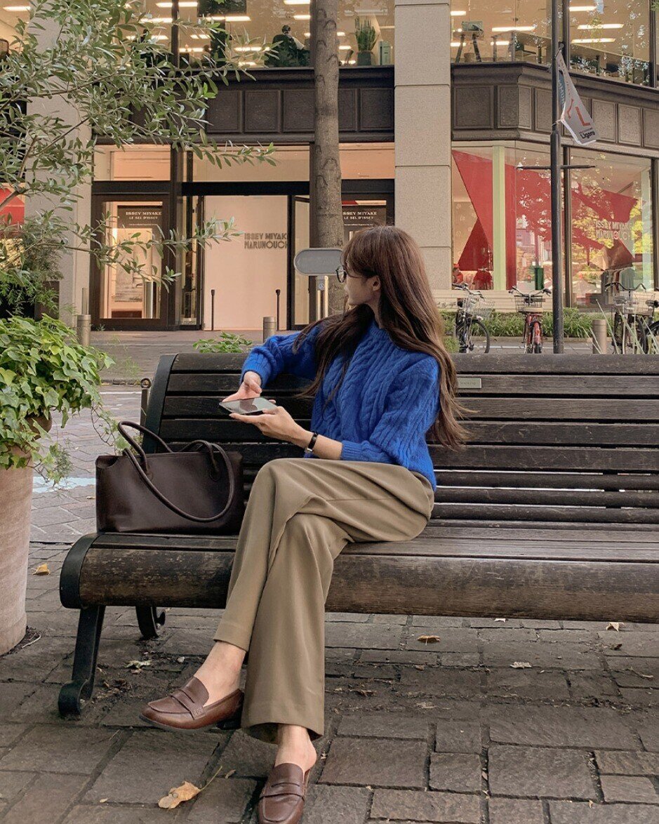 Bỏ sandal sang một bên, 4 kiểu giày này mới là amp;#34;chân áiamp;#34; của mọi quý cô: Vừa tiện lợi, mang đi đâu cũng xịn - 5