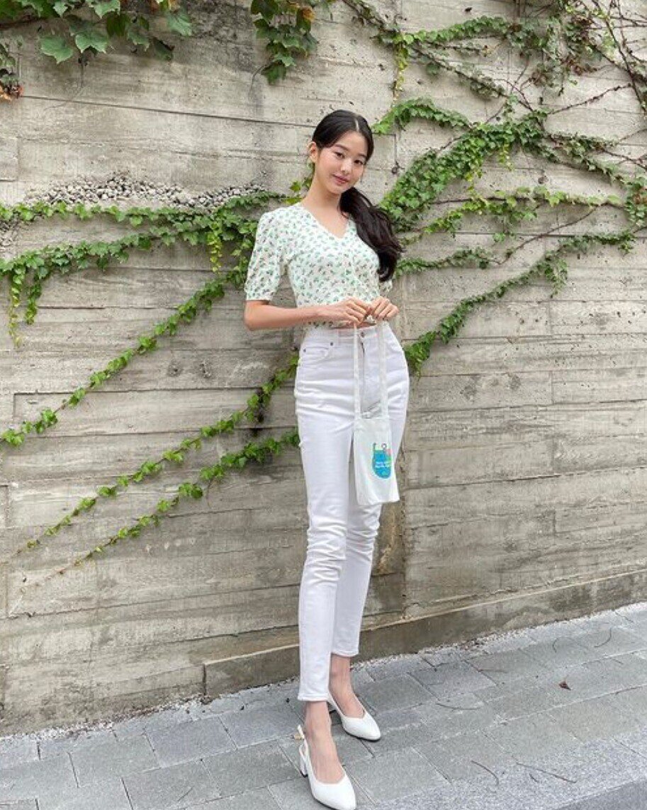 Bỏ sandal sang một bên, 4 kiểu giày này mới là amp;#34;chân áiamp;#34; của mọi quý cô: Vừa tiện lợi, mang đi đâu cũng xịn - 8