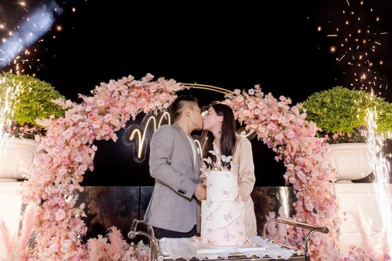 Chồng cô từng dành tặng vợ màn cầu hôn ấn tượng khó phai.