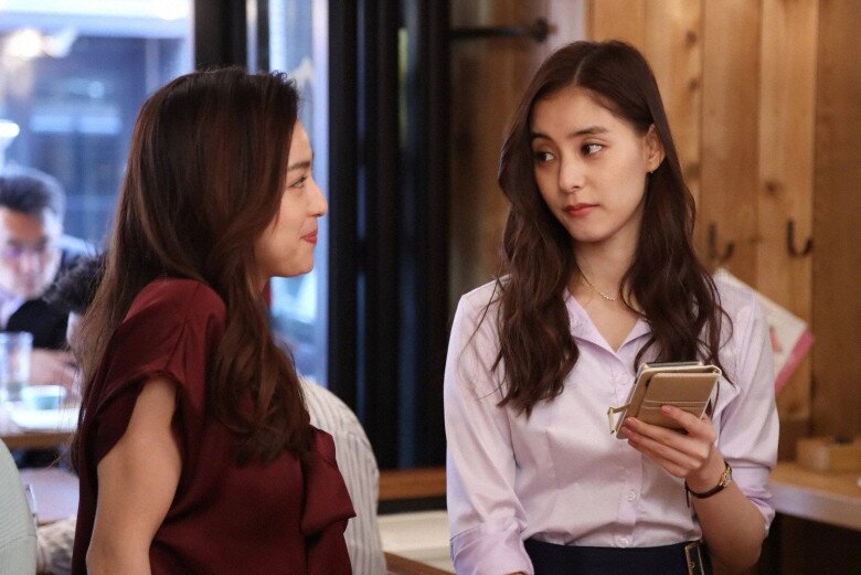 Chị dâu của bạn trai đã tặng tôi một chai nước hoa. (Ảnh minh họa)