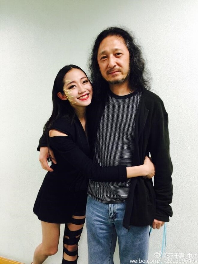 Vạn Thiên Huệ và ông xã hơn 25 tuổi.