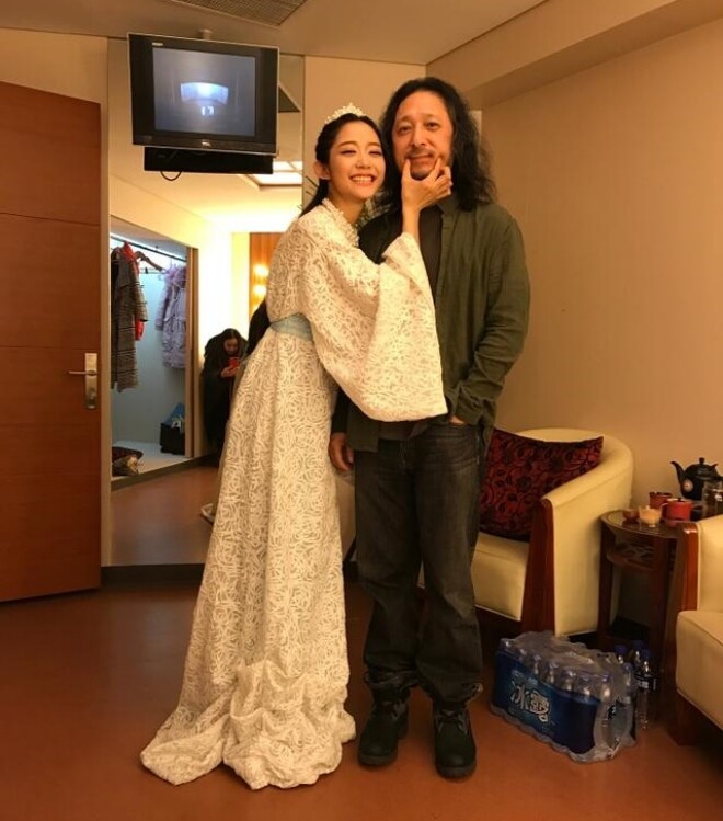 Xem thêm: Màn trình diễn của Vạn Thiên Huệ và ông xã trong đám cưới