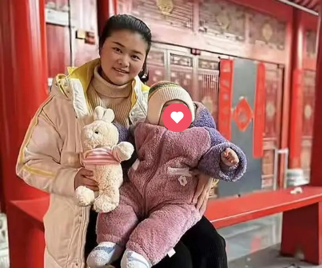 Cô giáo 33 tuổi qua đời sau khi sinh con thứ 2.