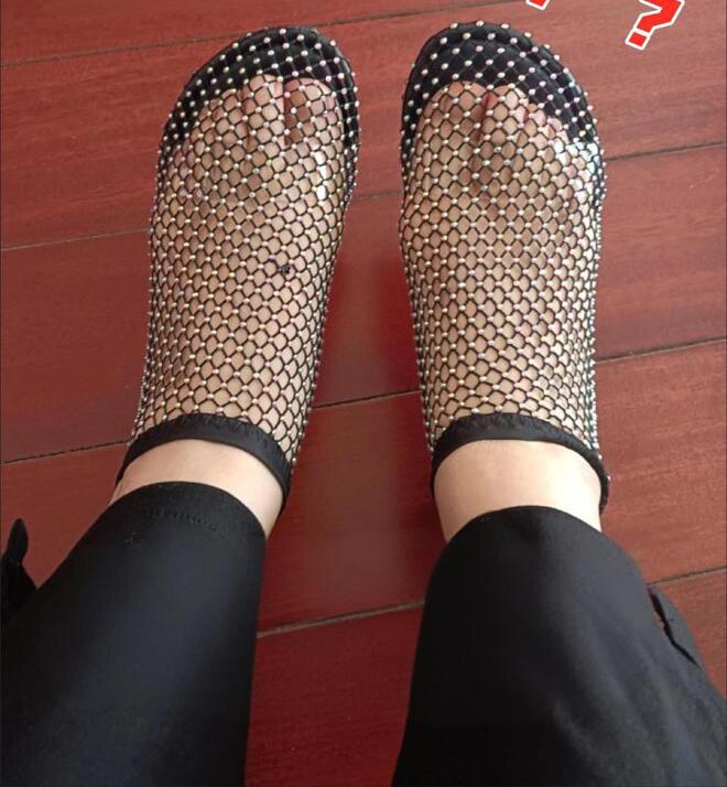 4 món đồ hè hot trend có thể “phá dáng” thảm hại, khiến chị em trông vừa béo vừa lùn - 12