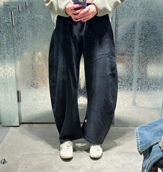 4 món đồ hè hot trend có thể “phá dáng” thảm hại, khiến chị em trông vừa béo vừa lùn - 4