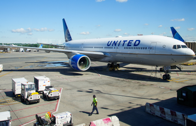 Máy bay của United Airlines tại sân bay quốc tế Newark, New Jersey, Mỹ, ngày 7/5. Ảnh: Reuters