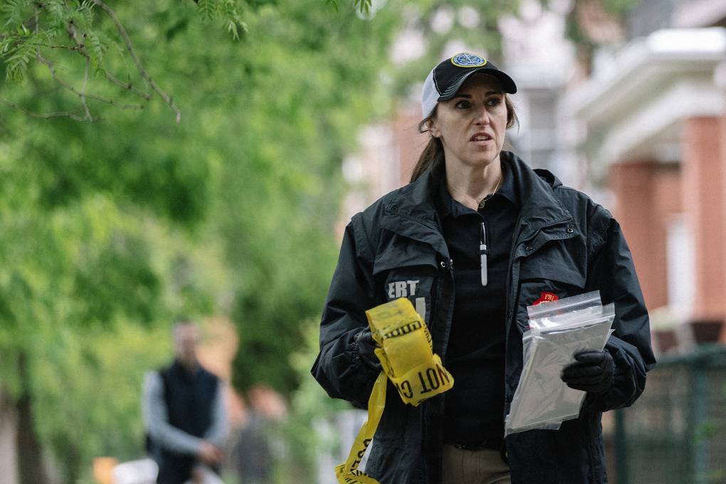 Đặc vụ FBI làm nhiệm vụ ở Washington, Mỹ, ngày 23/5. Ảnh: AFP