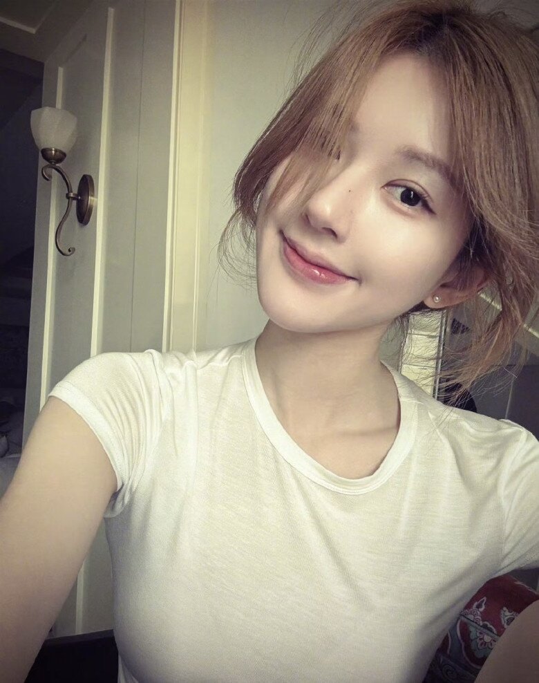 Fan Triệu Lộ Tư cho rằng cô không hề nêu tên ai, chỉ là người hâm mộ của Ngu Thư Hân “có tật giật mình”.