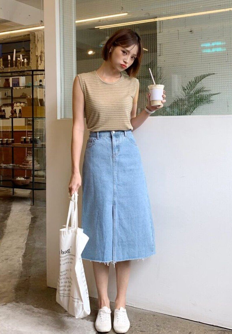 Chị em đua nhau săn 5 mẫu chân váy này vì “ăn gian” tuổi quá đỉnh: Diện lên vừa thon gọn vừa trẻ trung như gái đôi mươi - 2