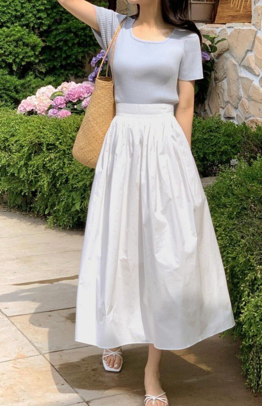 Chị em đua nhau săn 5 mẫu chân váy này vì “ăn gian” tuổi quá đỉnh: Diện lên vừa thon gọn vừa trẻ trung như gái đôi mươi - 8