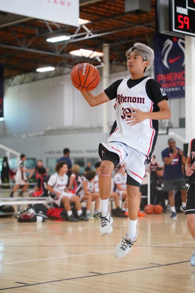 4 cậu ấm Gen Alpha đời đầu của showbiz Việt ra dáng hot boy - 6