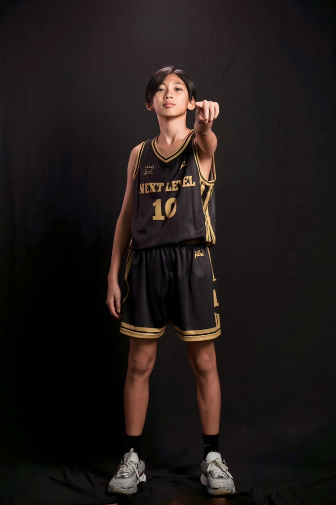 4 cậu ấm Gen Alpha đời đầu của showbiz Việt ra dáng hot boy - 9