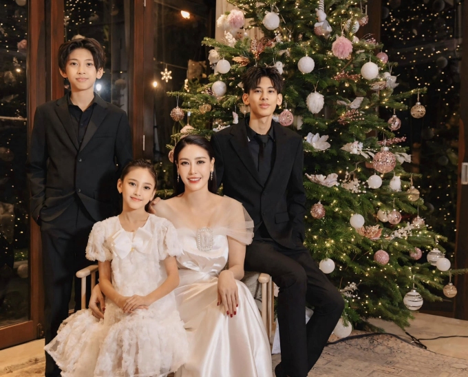 4 cậu ấm Gen Alpha đời đầu của showbiz Việt ra dáng hot boy - 10