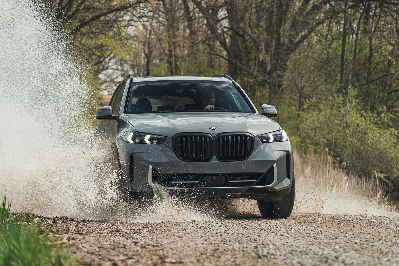 BMW rục rịch ra mắt SUV địa hình cạnh tranh với Mercedes G-Class- Ảnh 1.