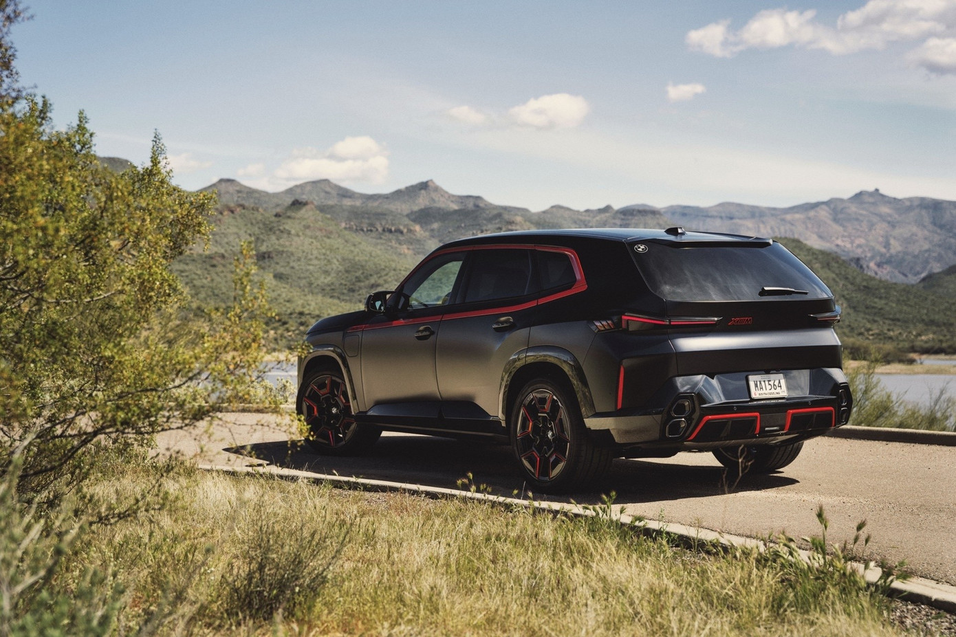 BMW rục rịch ra mắt SUV địa hình cạnh tranh với Mercedes G-Class- Ảnh 3.