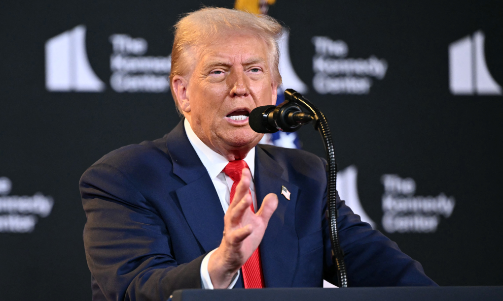 Tổng thống Mỹ Donald Trump phát biểu tại Trung tâm Kennedy ở Washington hôm 13/8. Ảnh: AFP