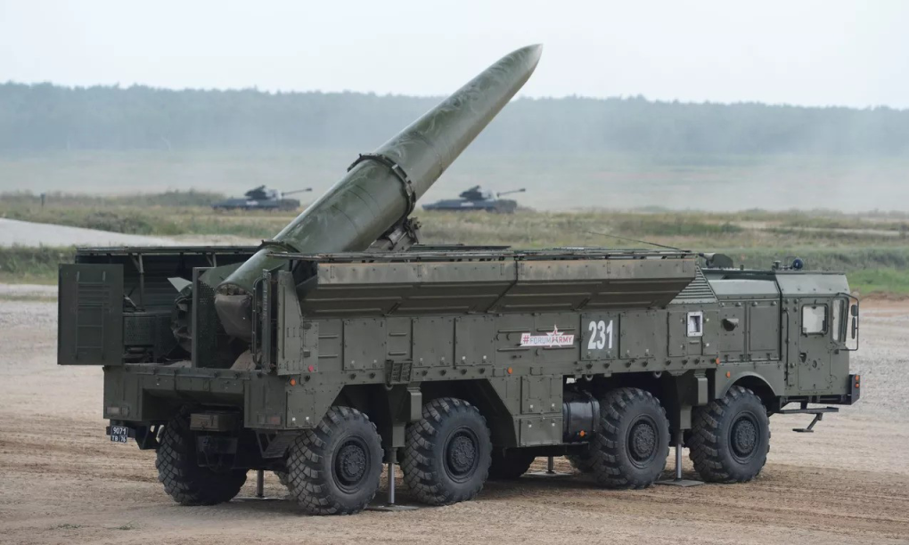 Xe phóng tên lửa đạn đạo Iskander-M của Nga tại triển lãm quốc phòng năm 2017.. Ảnh: RIA Novosti